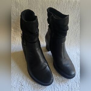 Women's Earth Origins Ankle Boots Black Nappa Leather